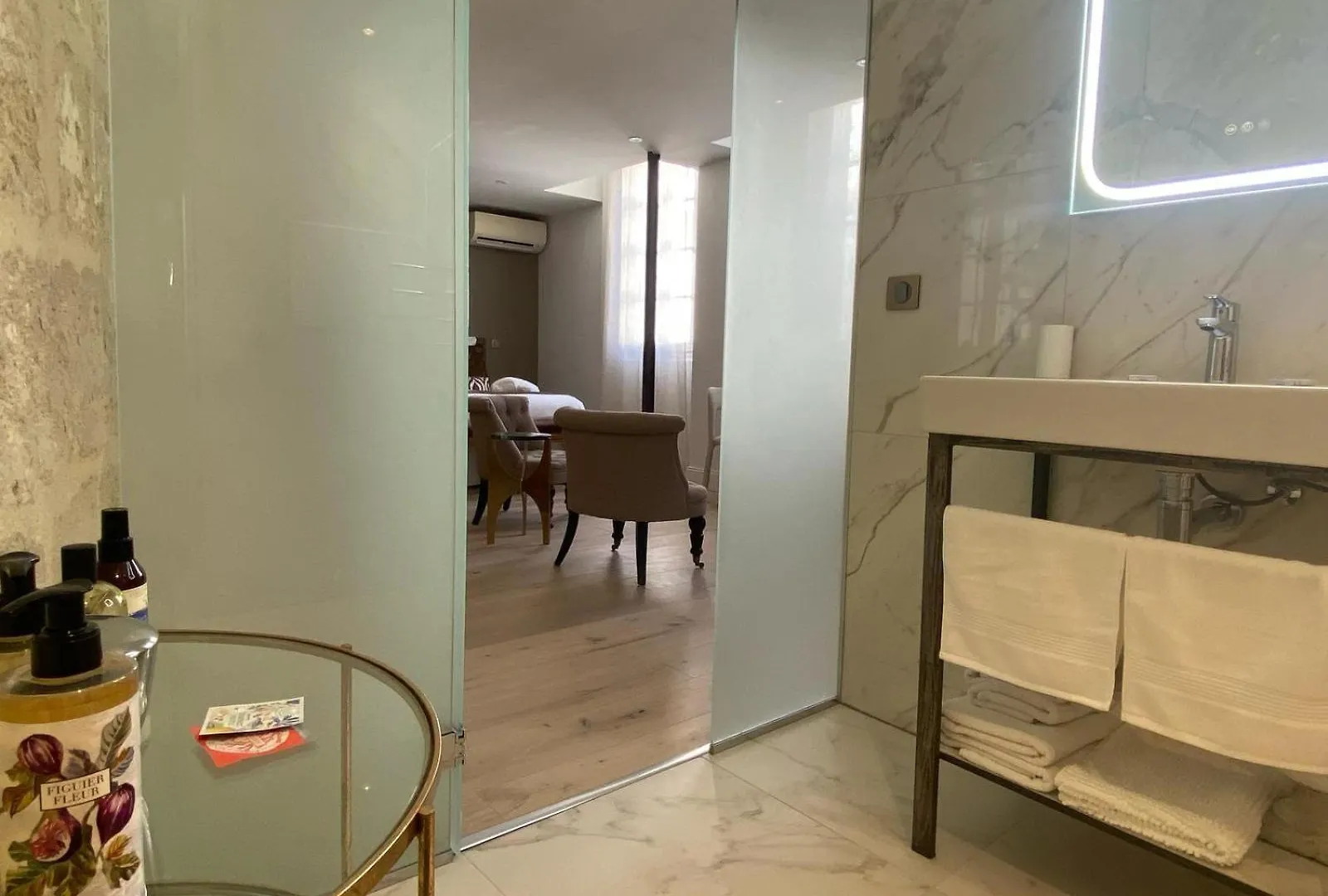 Apartment Clement VII Deluxe Apartement Spa Et Fitness With Balcony And Roof Top Avignon France