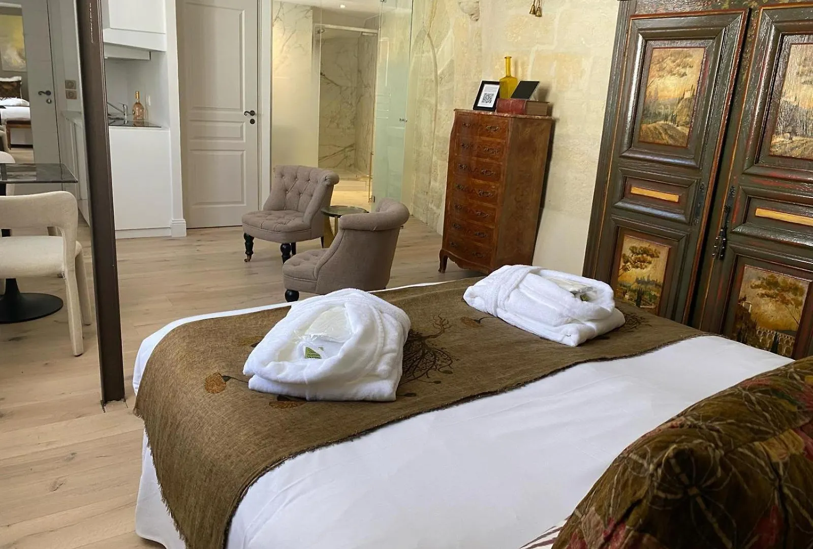 Clement VII Deluxe Apartement Spa Et Fitness With Balcony And Roof Top Avignon France