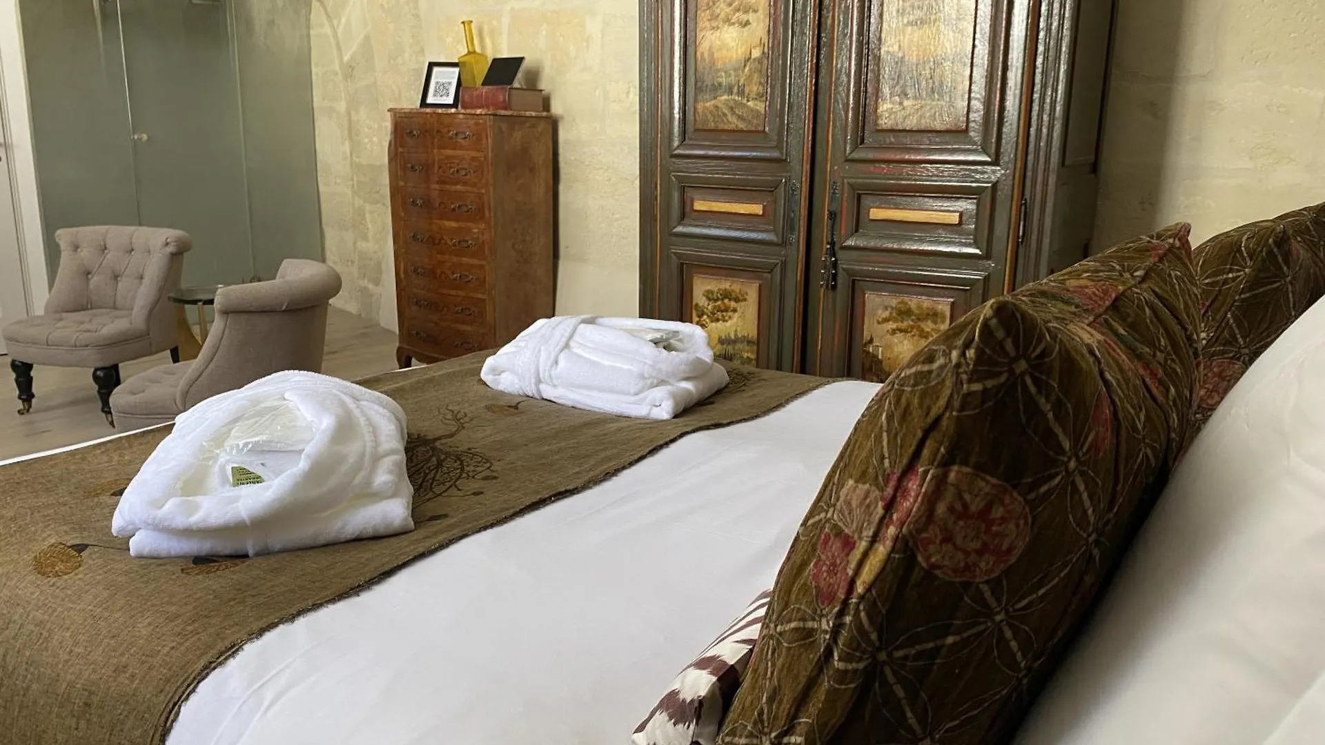 Clement VII Deluxe Apartement Spa Et Fitness With Balcony And Roof Top Avignon 0*,  France