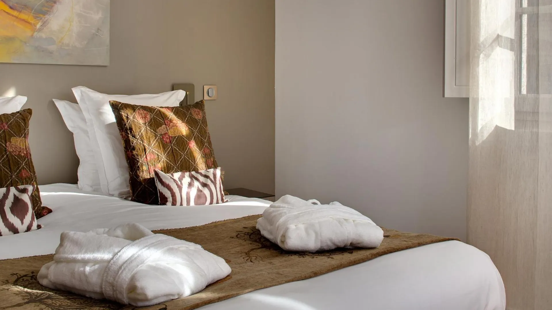 Clement VII Deluxe Apartement Spa Et Fitness With Balcony And Roof Top Avignon France