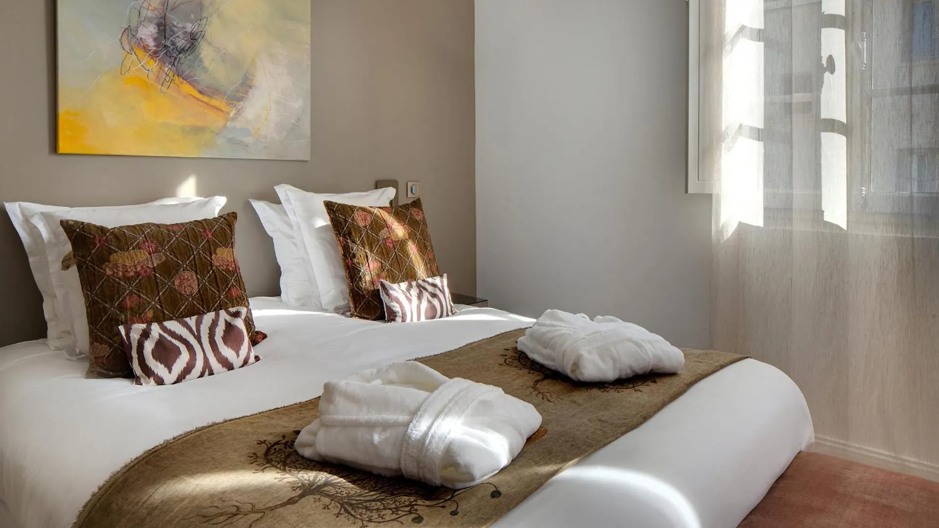 Clement VII Deluxe Apartement Spa Et Fitness With Balcony And Roof Top Avignon