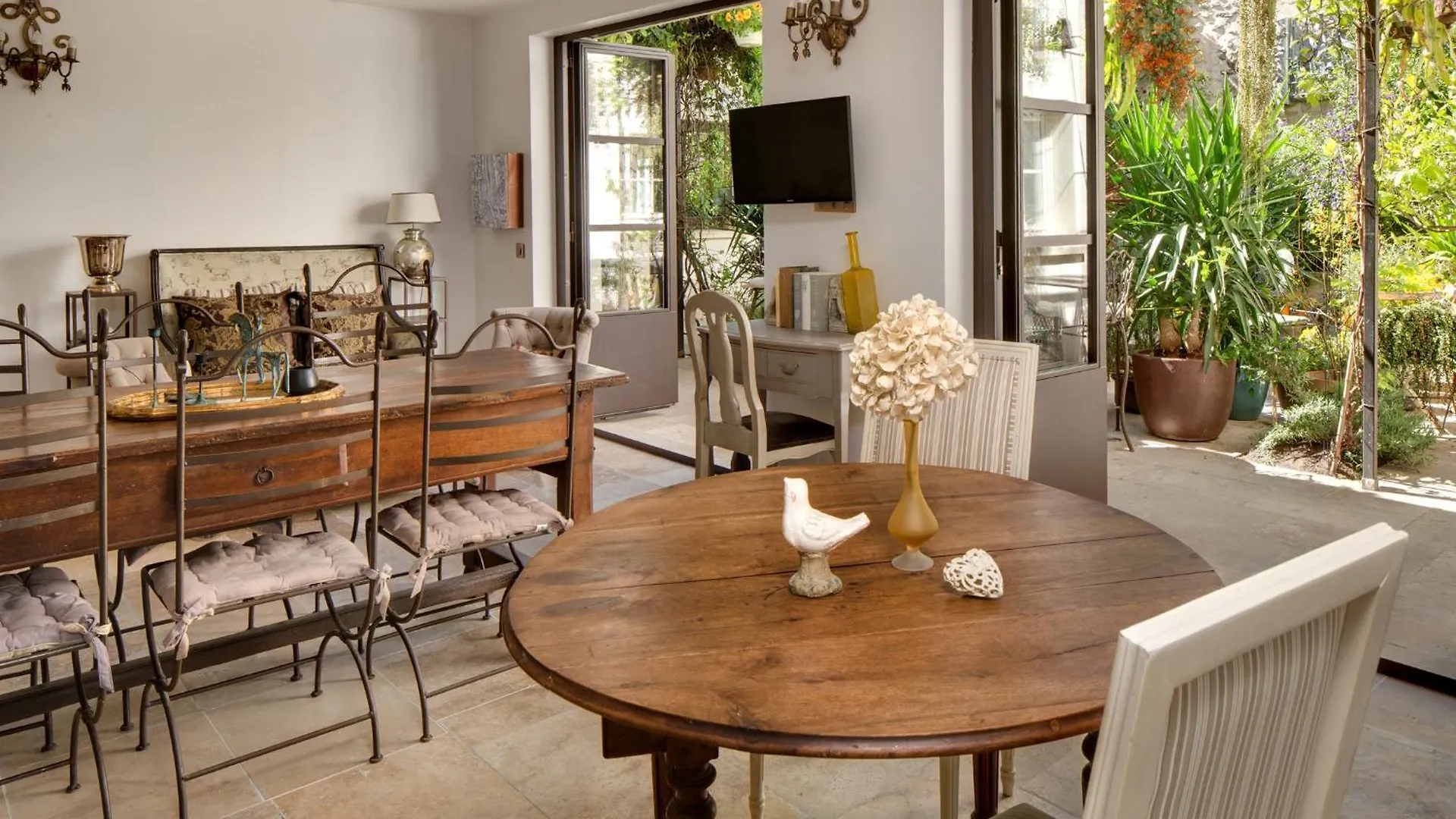 Clement VII Deluxe Apartement Spa Et Fitness With Balcony And Roof Top Avignon