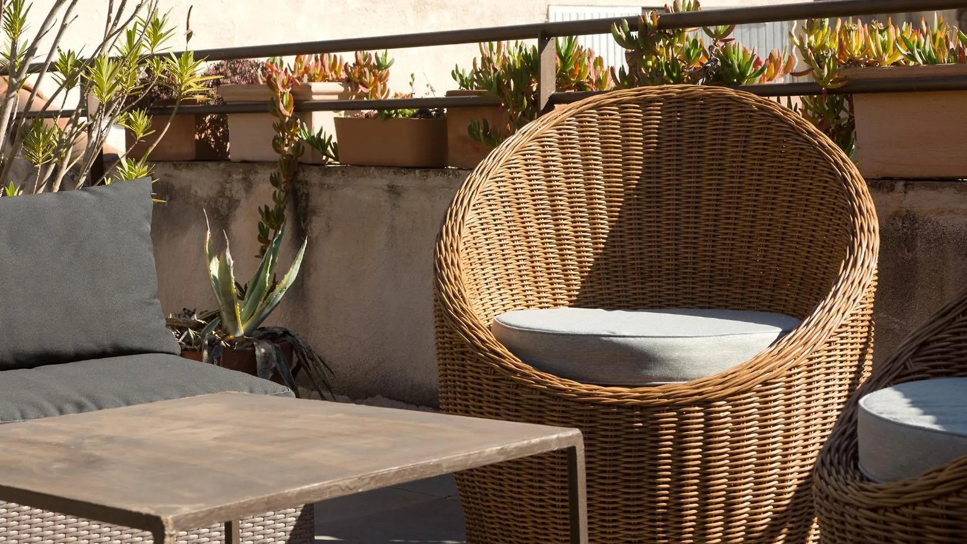 Apartment Clement VII Deluxe Apartement Spa Et Fitness With Balcony And Roof Top Avignon