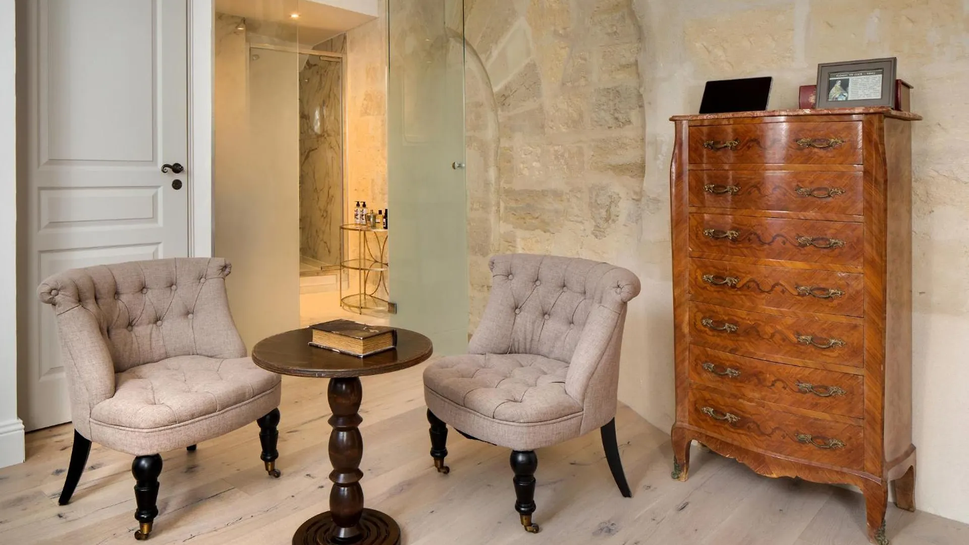 Clement VII Deluxe Apartement Spa Et Fitness With Balcony And Roof Top Avignon France